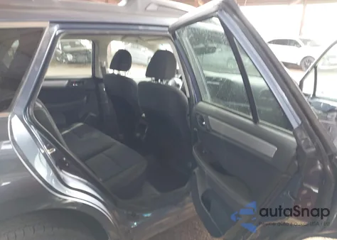 2018 Subaru Outback 2.5I Premium z USA, uszkodzony, nr VIN 4S4BSACC9J3311047